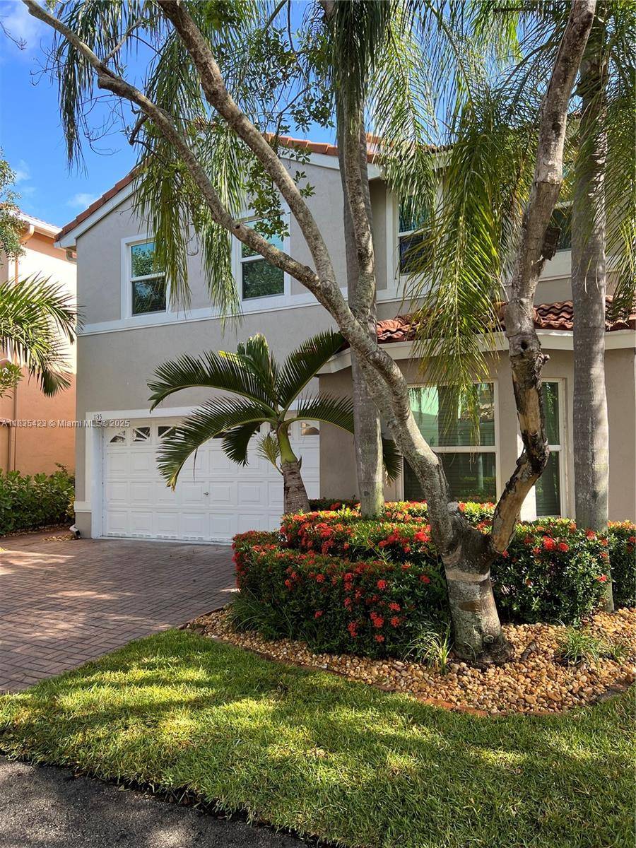 Hollywood, FL 33019,1135 Pin Oak St #0