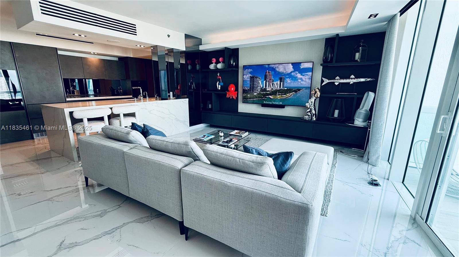 Miami Beach, FL 33139,1000 S Pointe Dr #1706