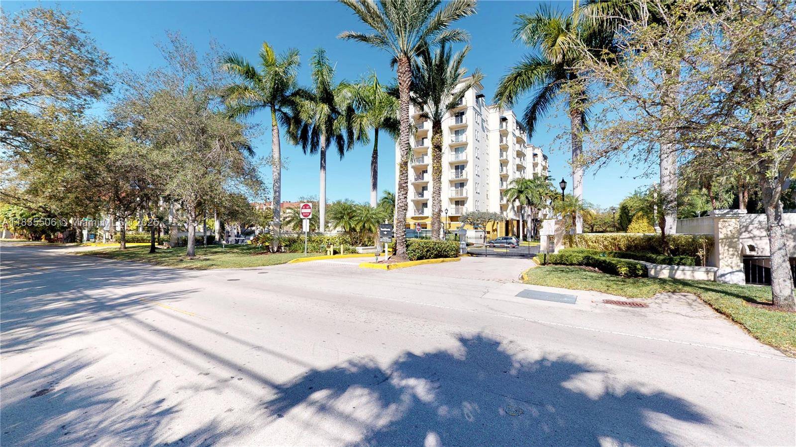Miami, FL 33176,9021 SW 94th St #604