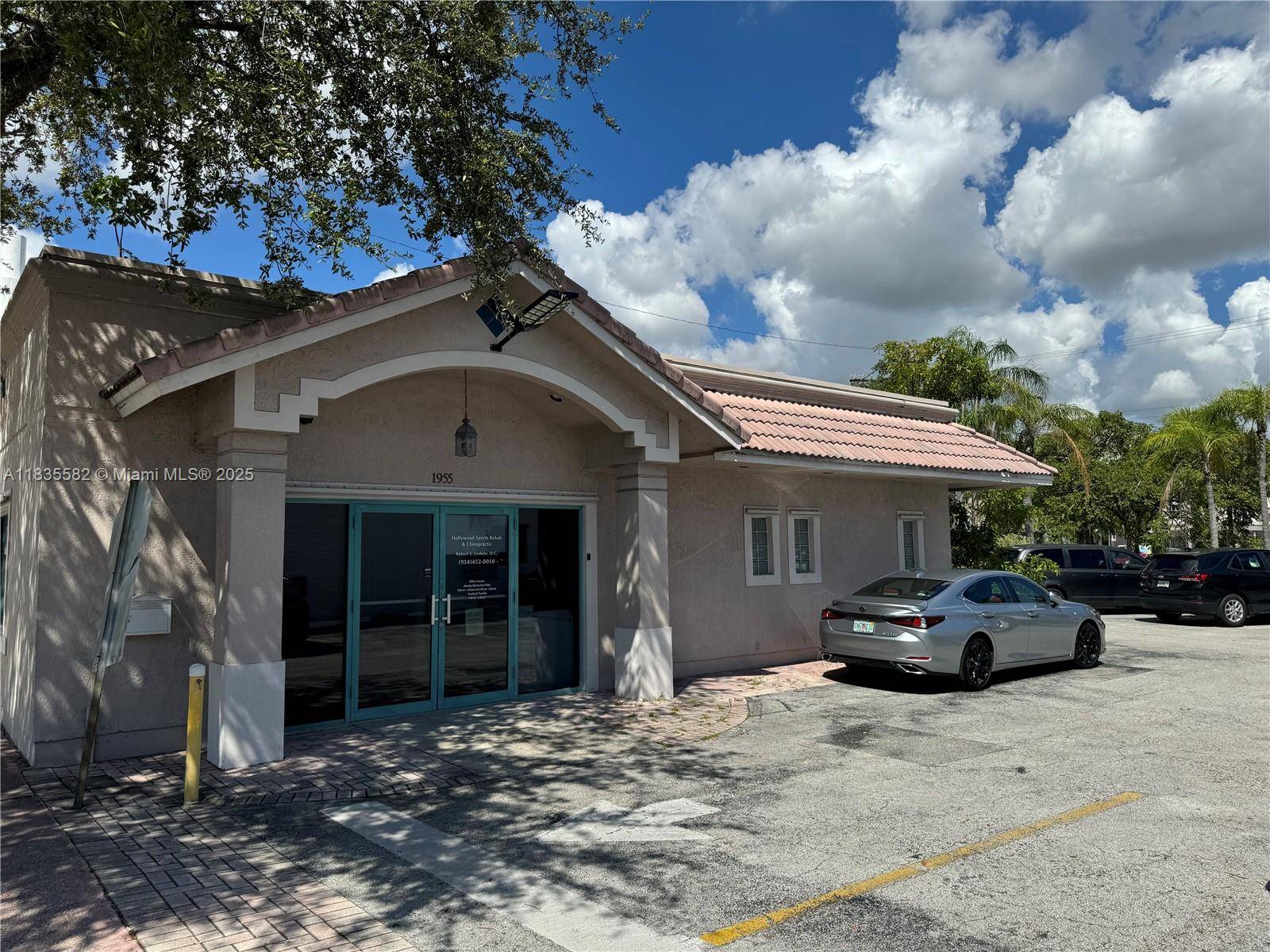 Hollywood, FL 33020,1955 Tyler St