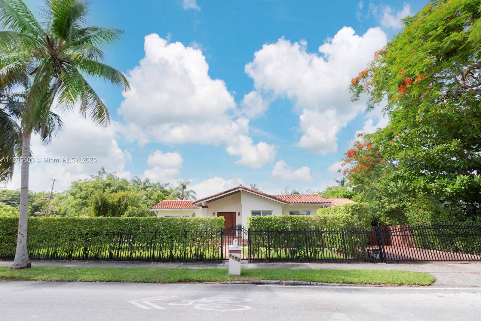 South Miami, FL 33155,6302 SW 44th St