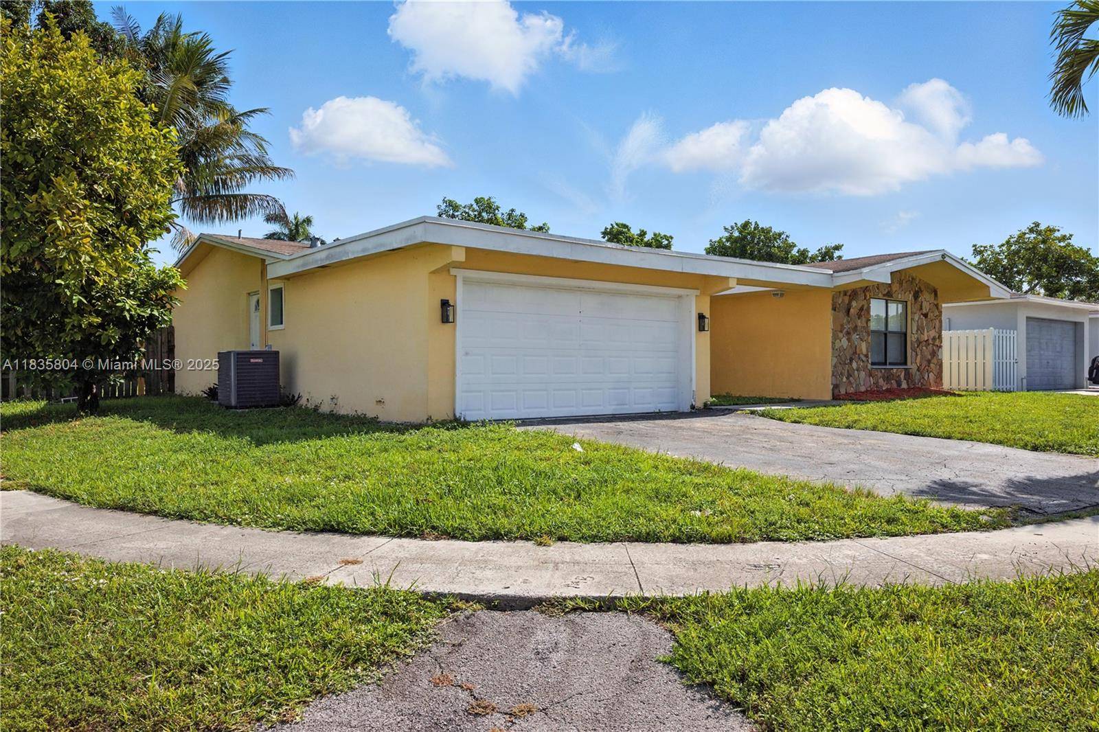 Sunrise, FL 33313,7187 NW 22nd St