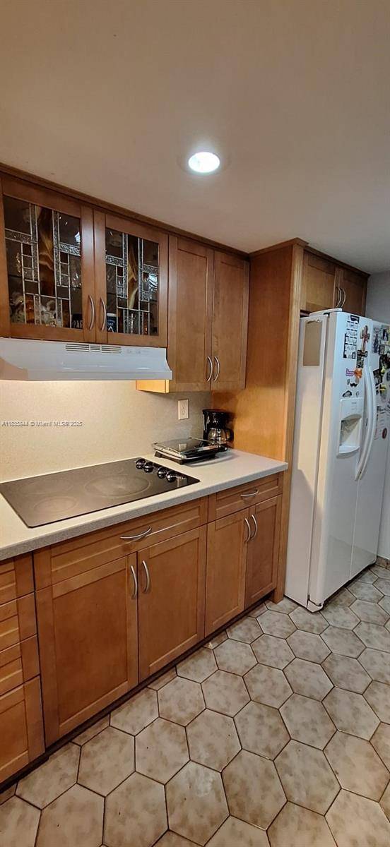 Miami, FL 33172,8881 Fontainebleau Blvd #305