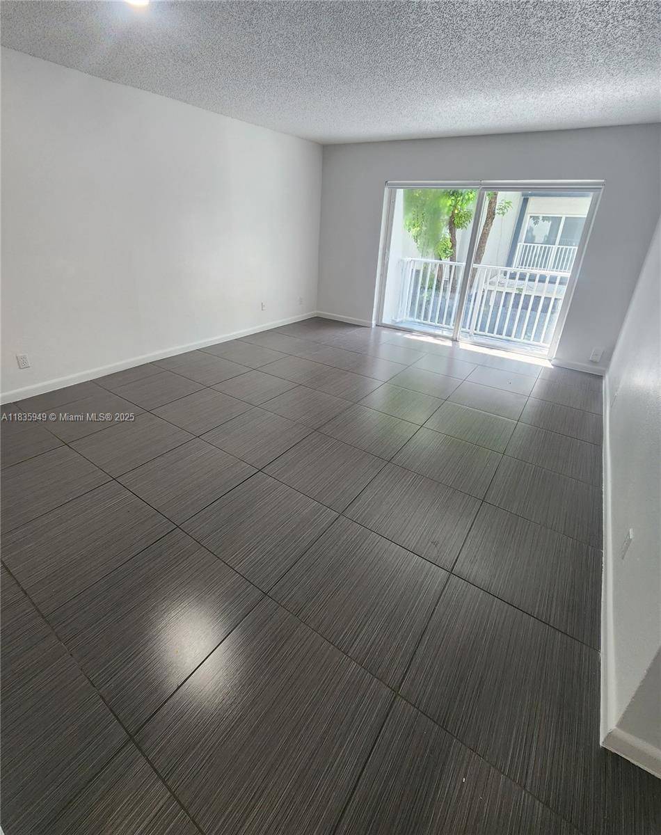 Cutler Bay, FL 33157,11140 SW 196th St #212