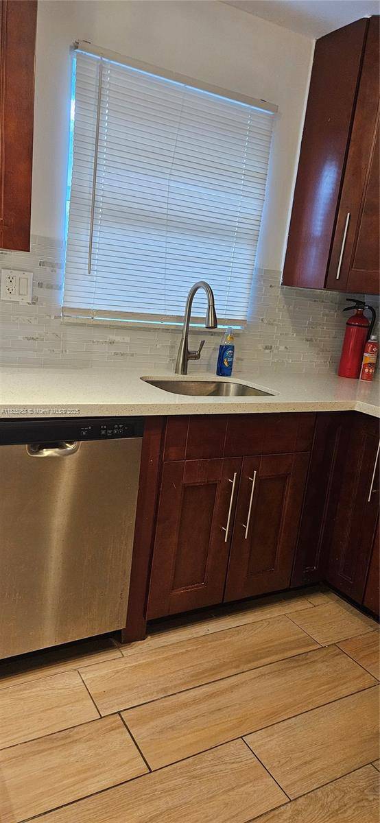 Oakland Park, FL 33334,3330 NE 5th Ave