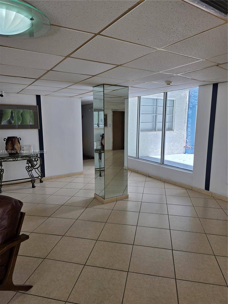 Miami, FL 33126,5050 NW 7th St #PH14