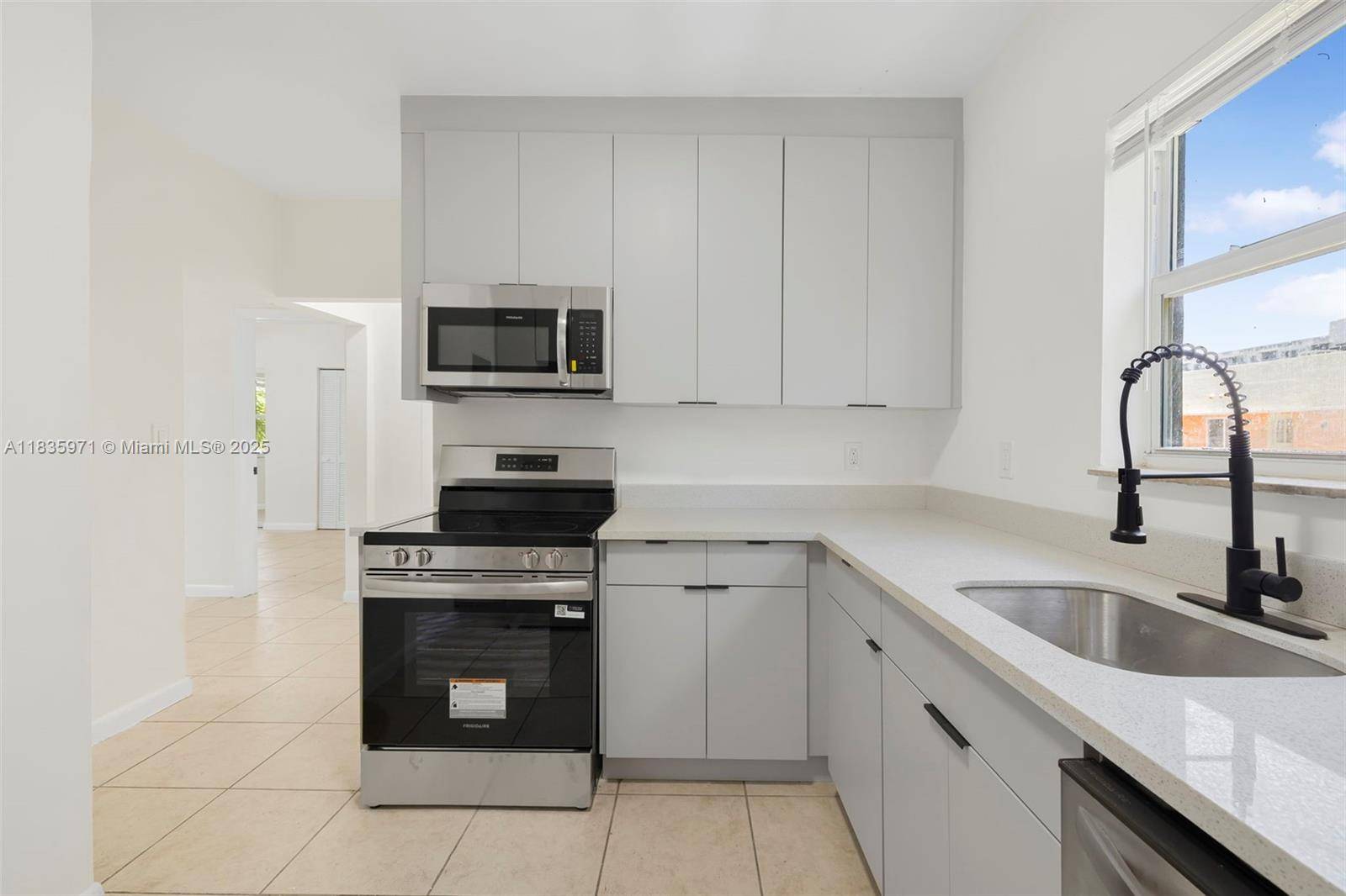 Miami, FL 33138,573 NE 82nd St #7