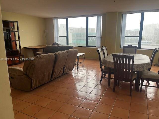 Hollywood, FL 33019,3505 S Ocean Dr #505