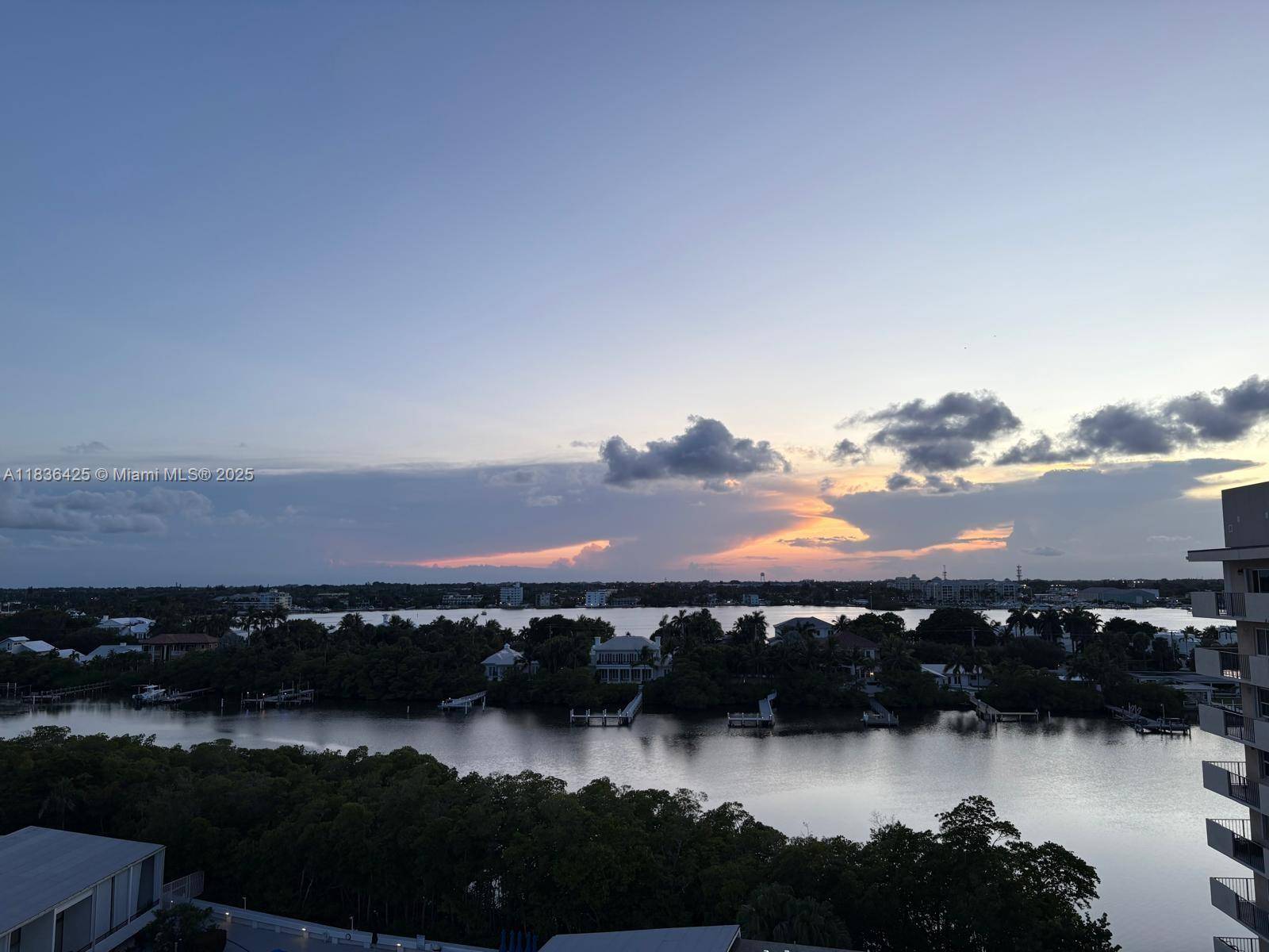 South Palm Beach, FL 33480,3589 S Ocean Blvd #914