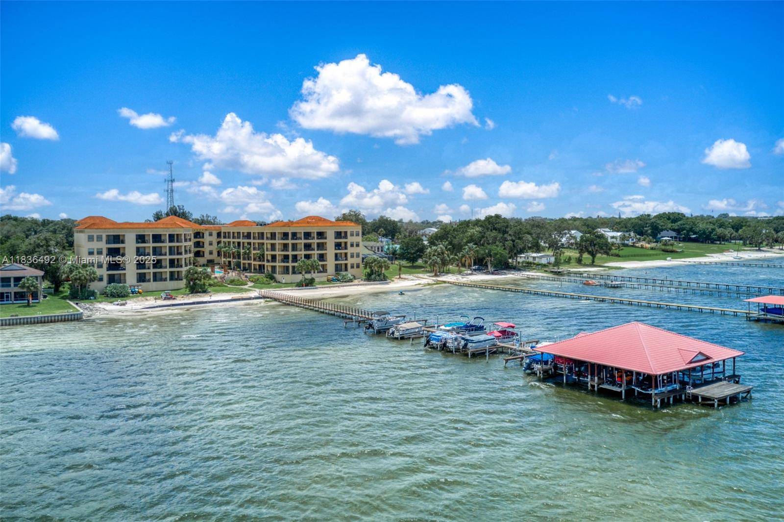 Sebring, FL 33870,2351 Lakeview Dr #316