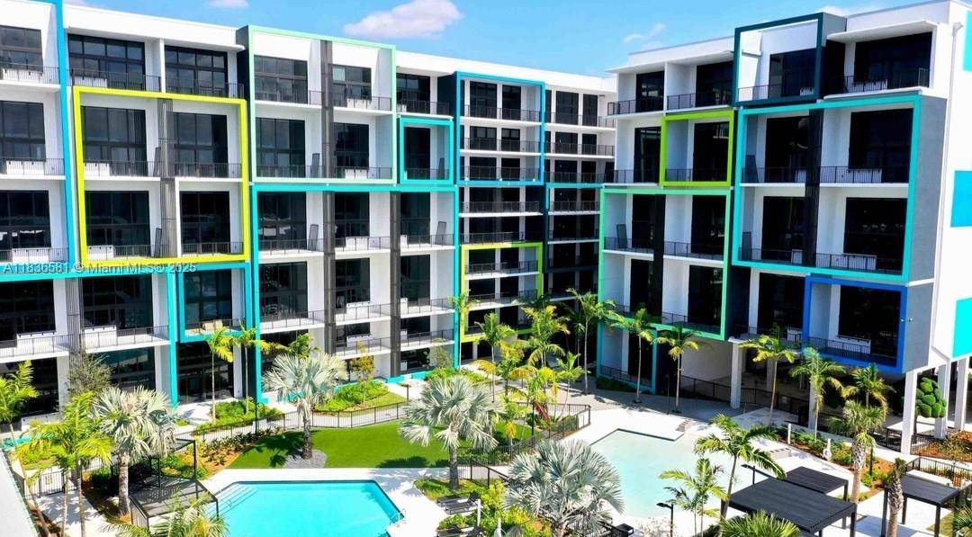 Plantation, FL 33317,4400 Sunrise Blvd #L2-A