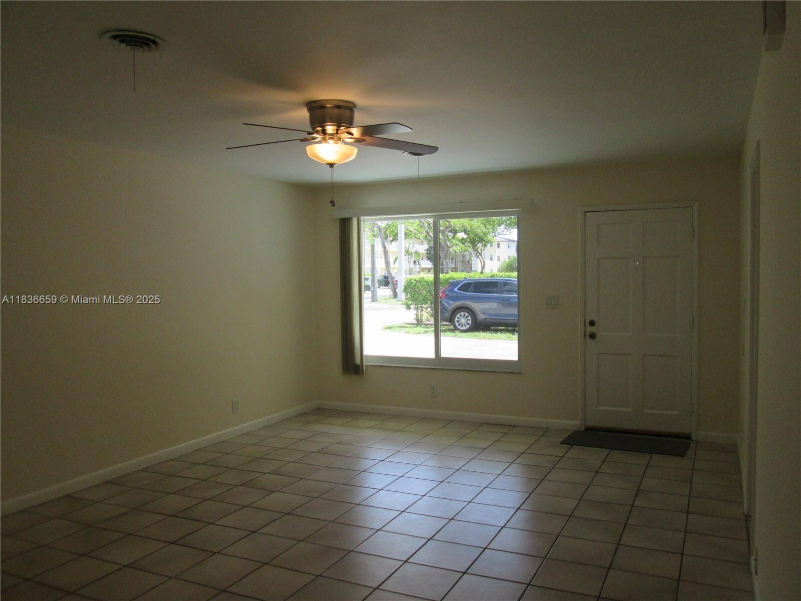 Fort Lauderdale, FL 33308,4831 Bayview Dr #1-2
