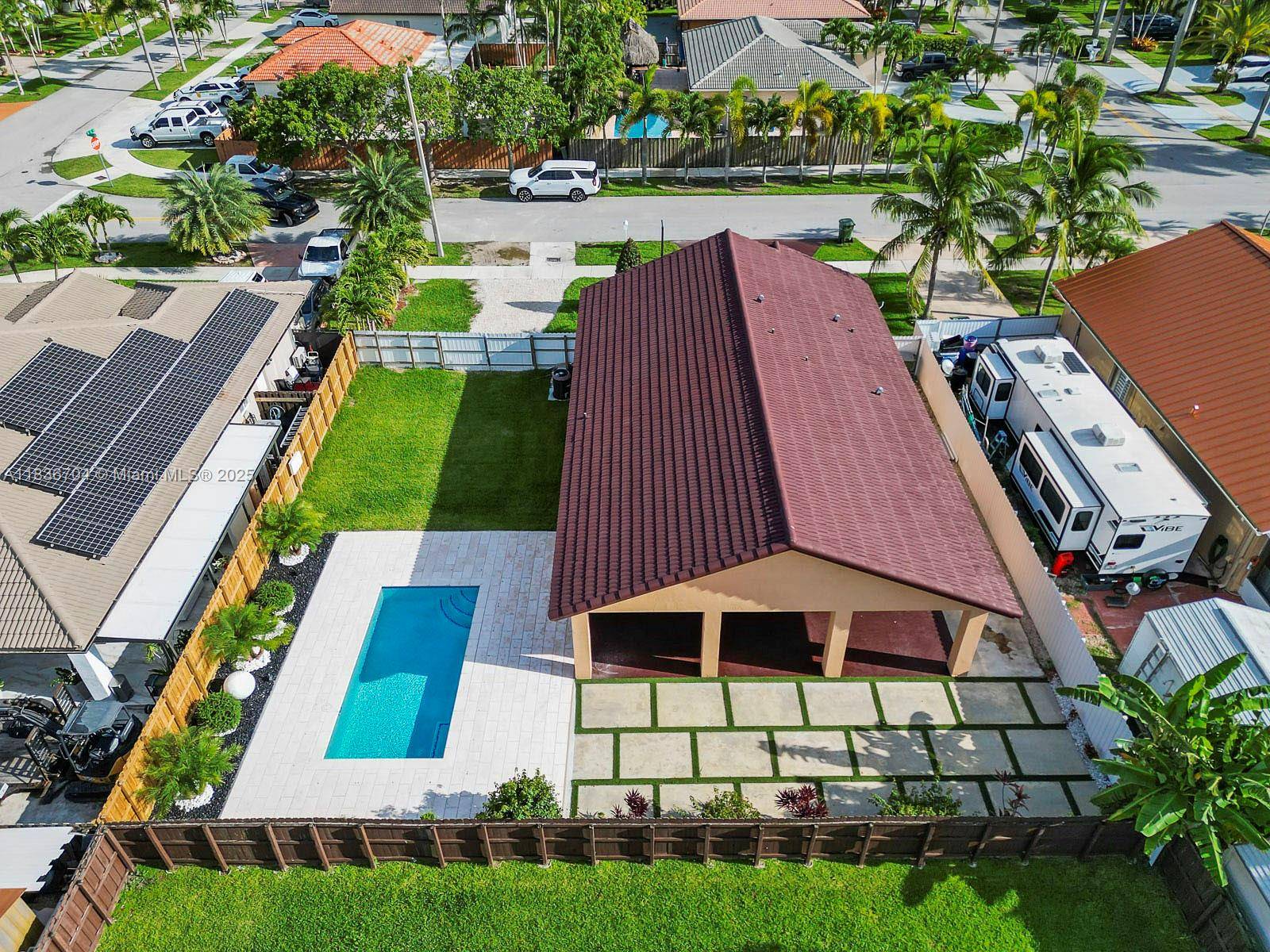 Homestead, FL 33033,1405 SE 7th St