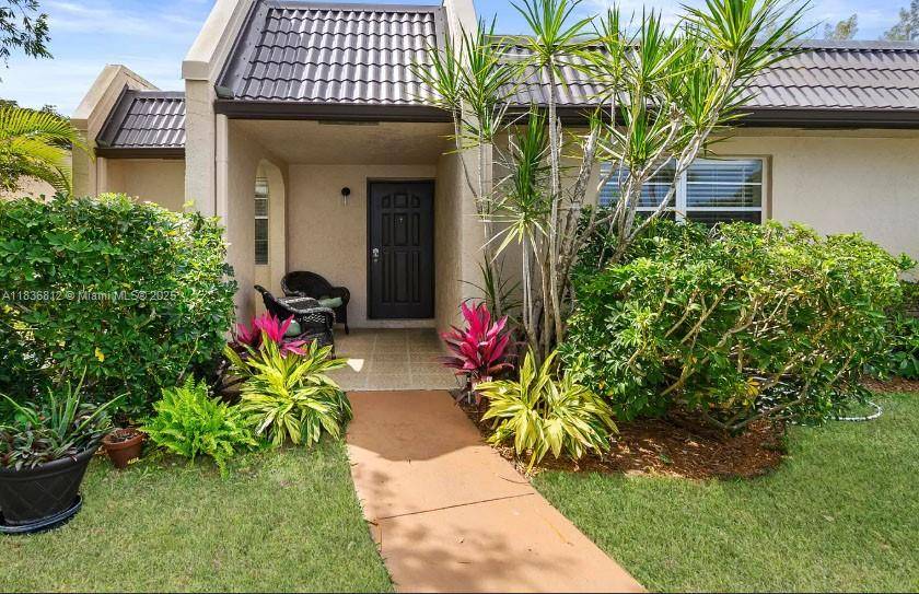 West Palm Beach, FL 33411,103 Lake Terry Dr