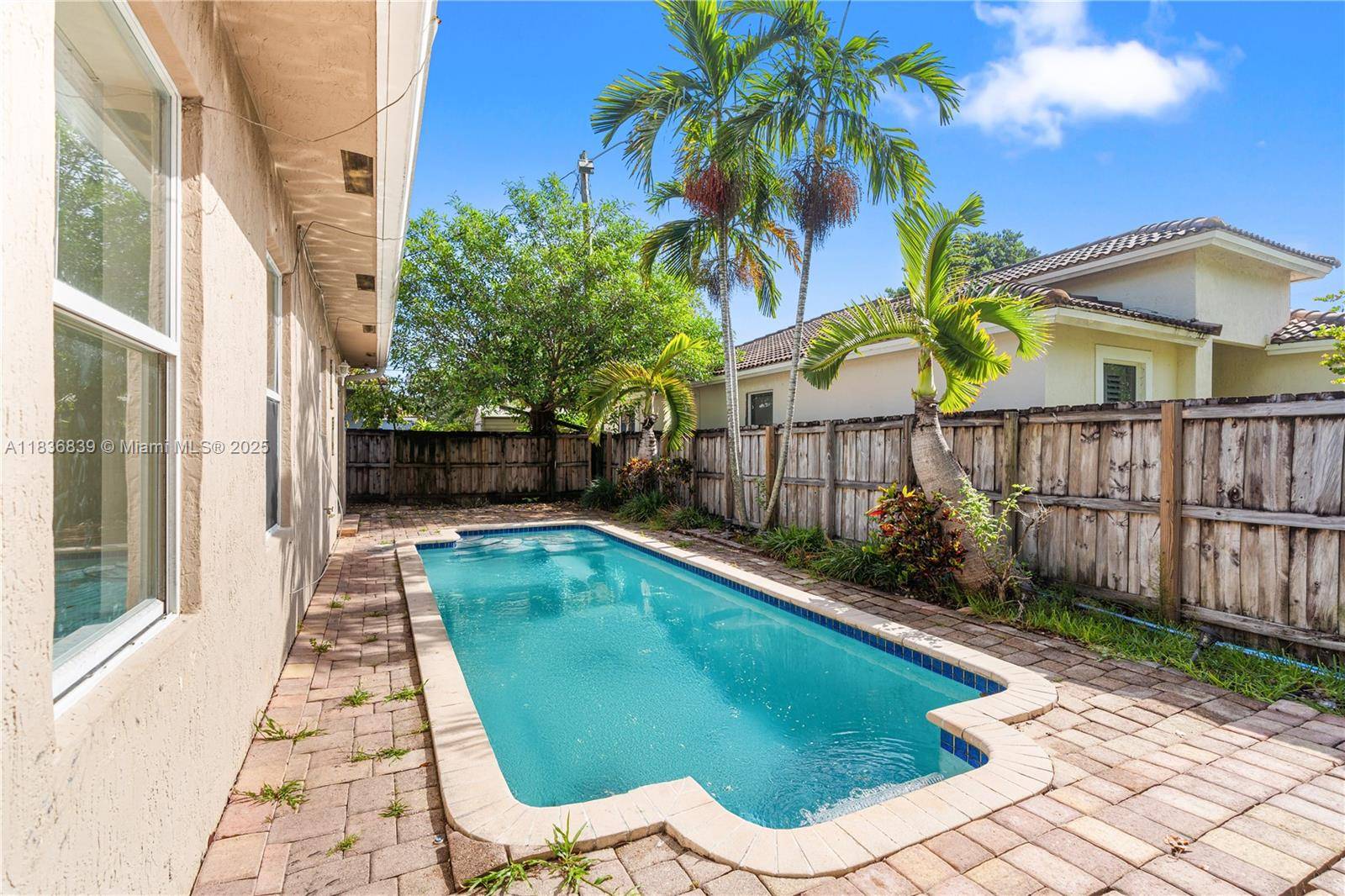 Hollywood, FL 33020,955 S 26th AVENUE