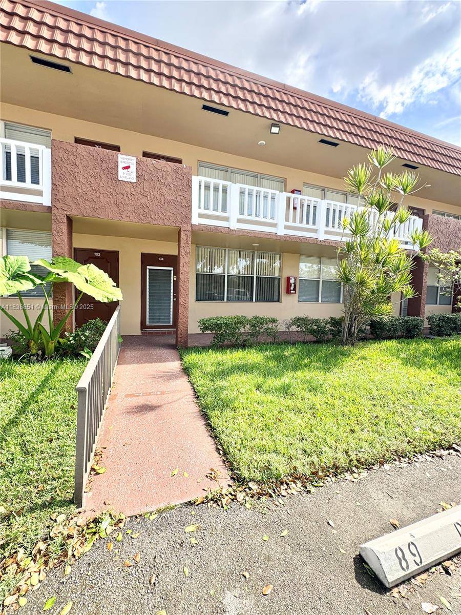 Sunrise, FL 33322,9021 Sunrise Lakes Blvd #104