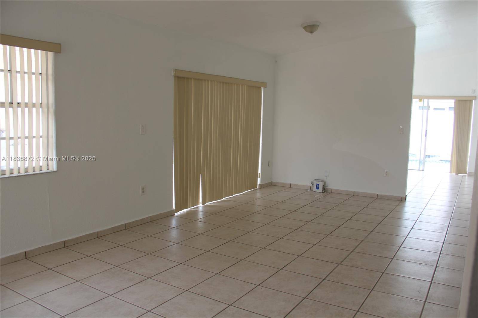 Miami, FL 33175,5402 SW 144th Ct