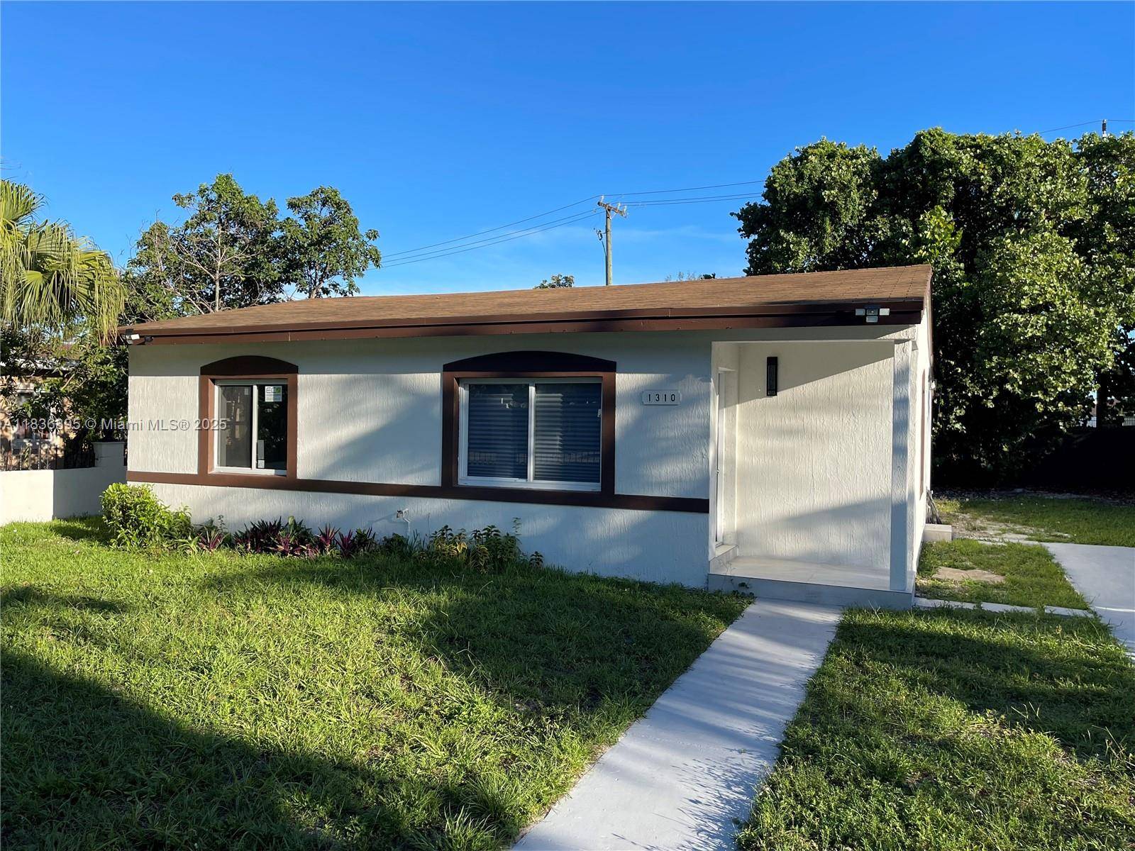 Opa Locka, FL 33054,1310 Sharazad Blvd