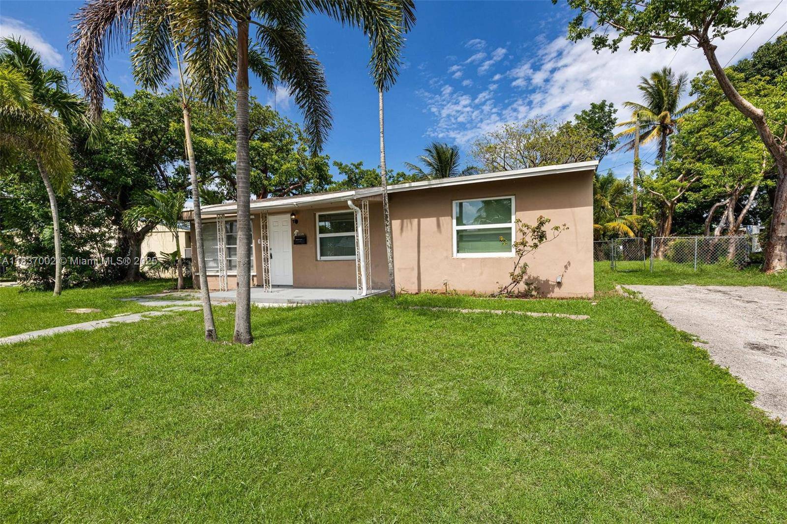 Hollywood, FL 33020,1609 S 23rd Ave