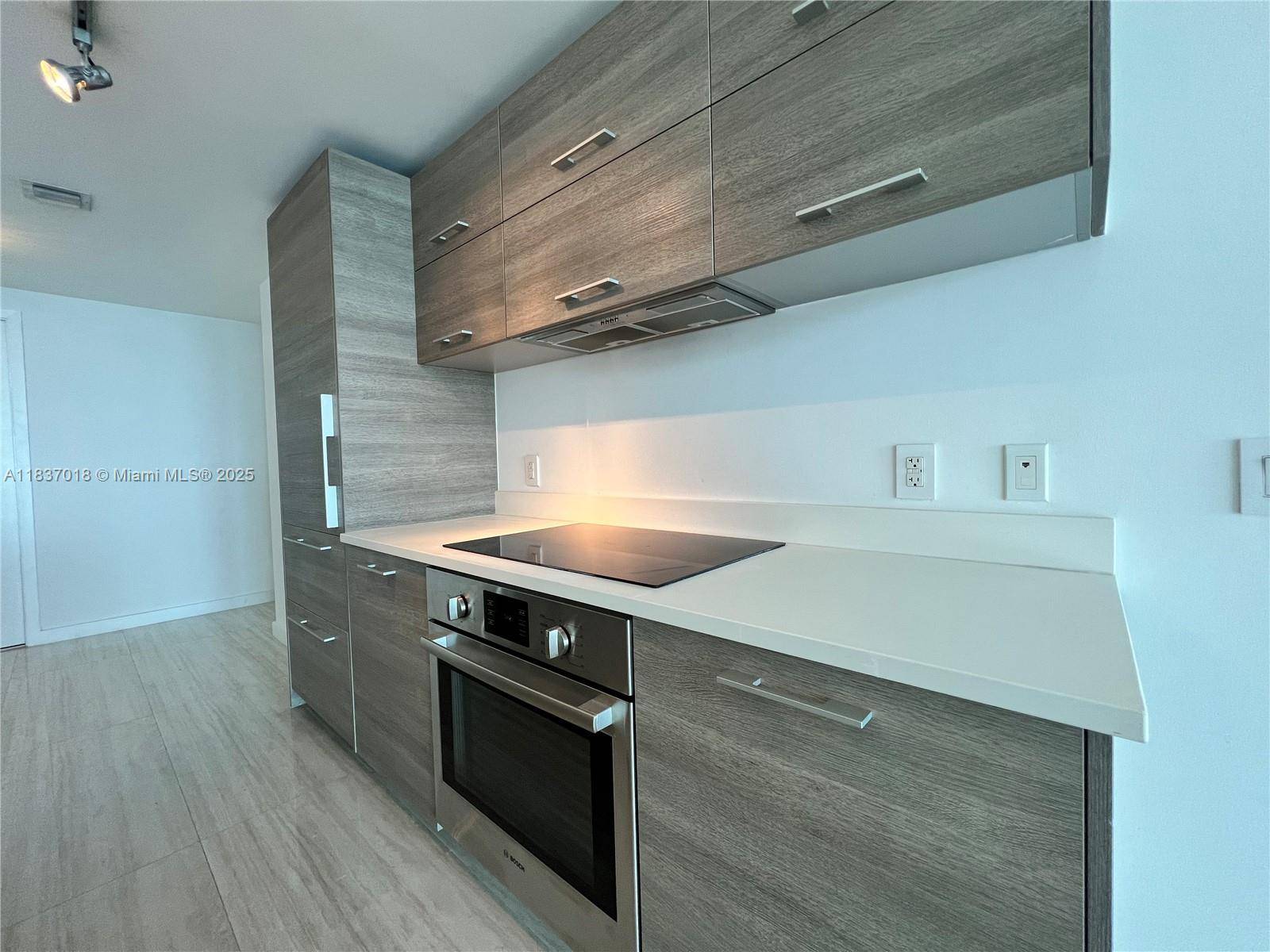 Miami, FL 33137,650 NE 32nd St #2304