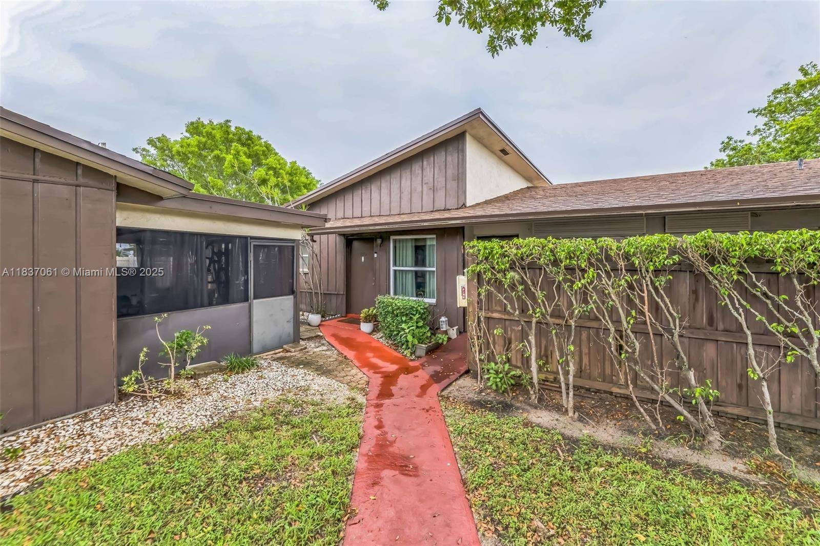 Pompano Beach, FL 33064,3201 NW 4th Ter #80