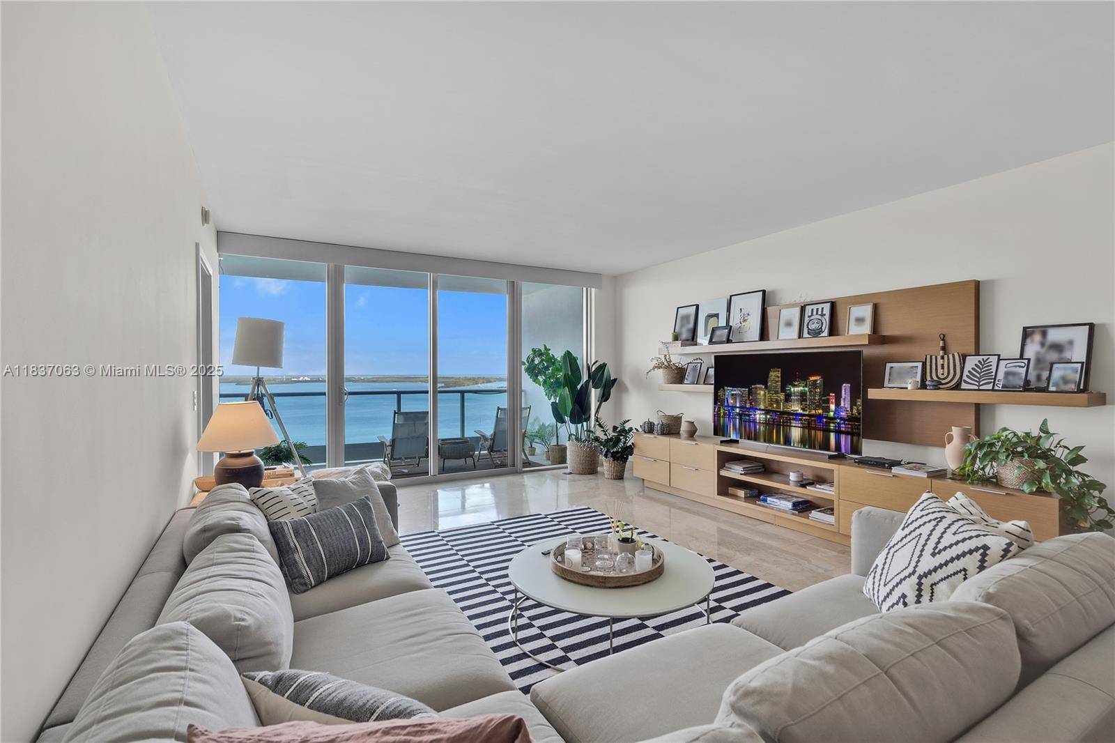 Miami, FL 33131,1331 Brickell Bay Dr #2007