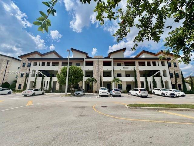 Doral, FL 33178,7855 NW 104th Ave #33