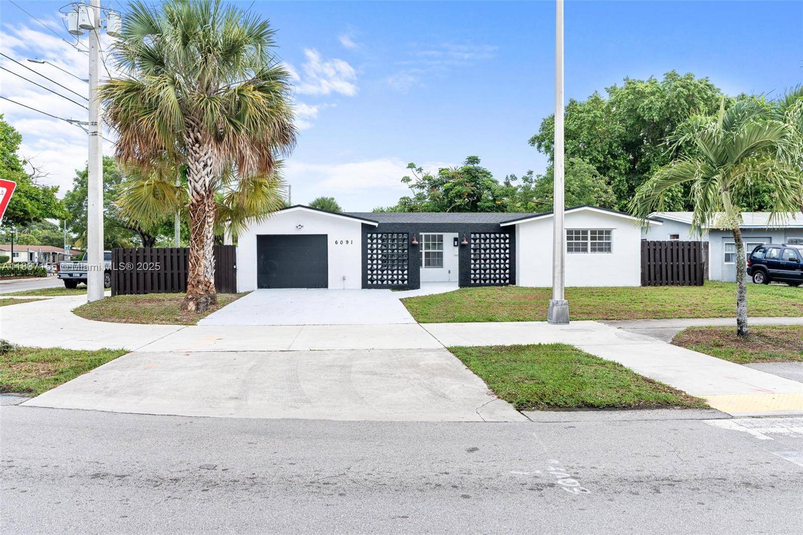 Sunrise, FL 33313,6091 NW 19th St