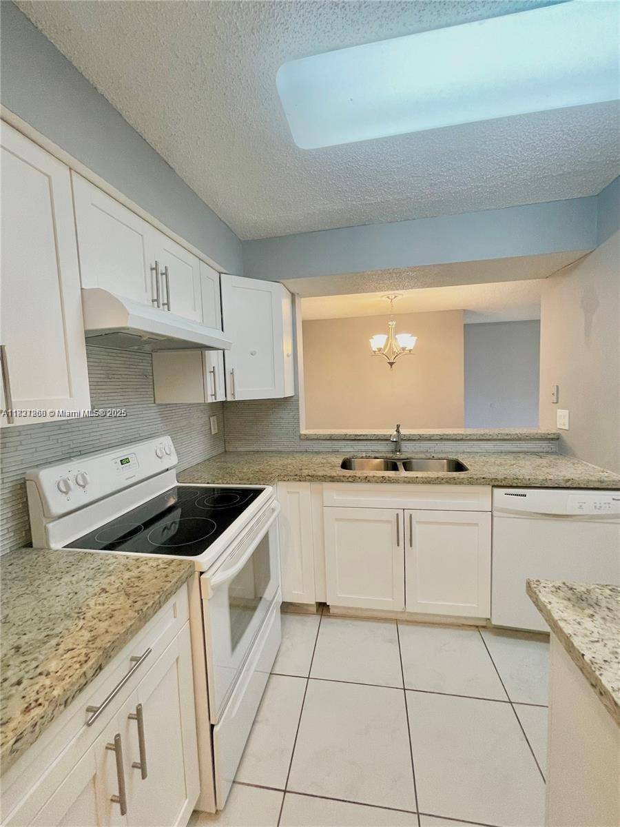 Pompano Beach, FL 33069,1231 SW 46th Ave #507