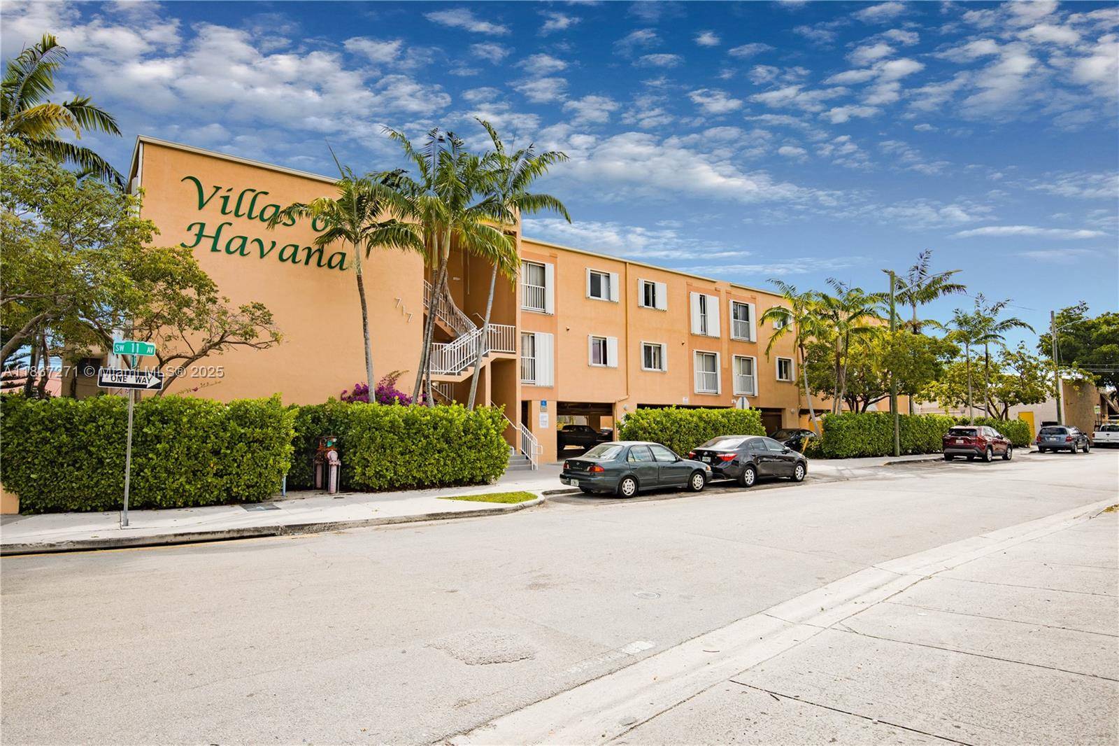 Miami, FL 33130,717 SW 11th Ave #208