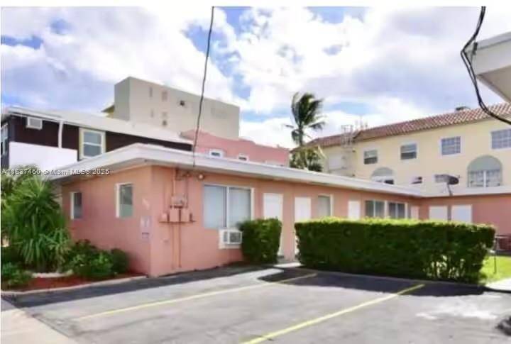 Hollywood, FL 33019,342 Van Buren St