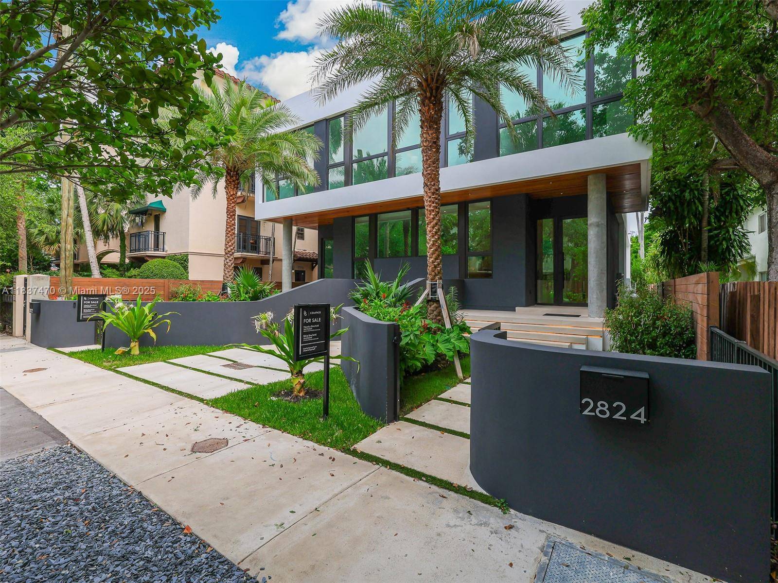 Miami, FL 33133,2824 Coconut Ave #2824