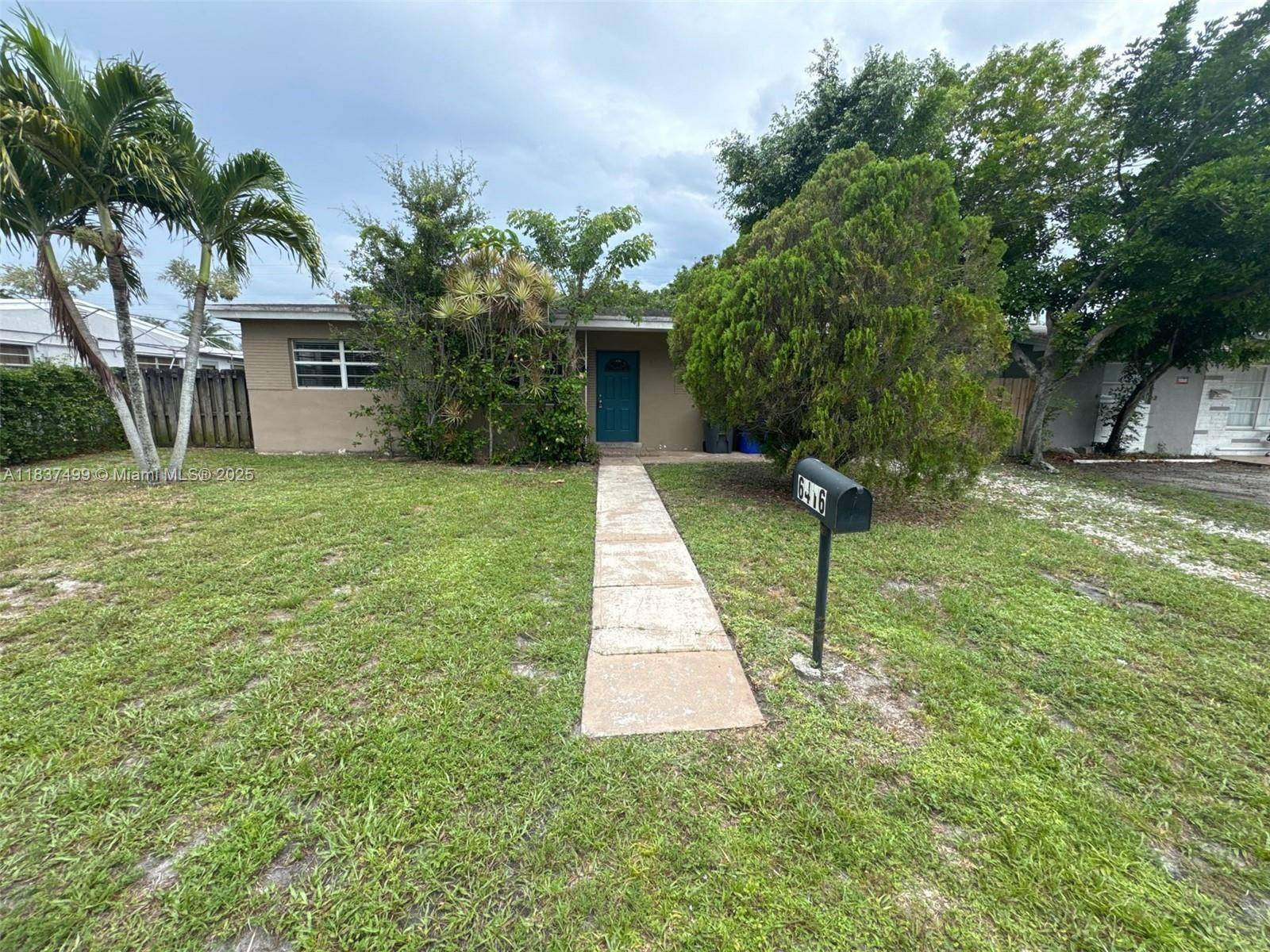 Hollywood, FL 33024,6416 N Grant St