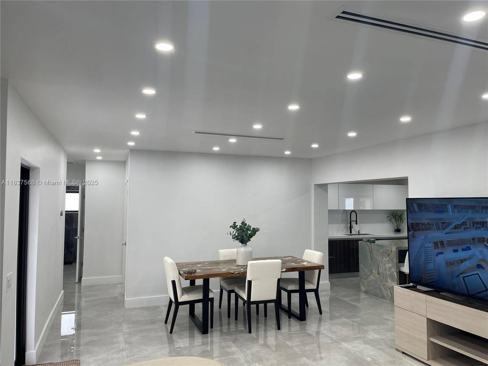 Hialeah, FL 33012,6272 NW 110th Ter