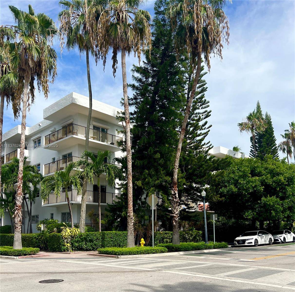 Miami Beach, FL 33139,855 Euclid Ave #104