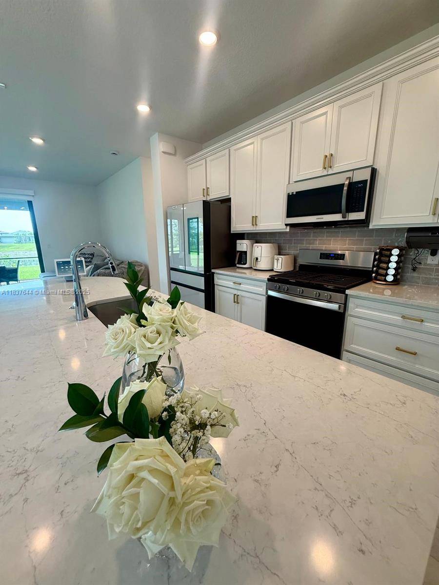 Oakland Park, FL 33309,4468 Spruce Ln