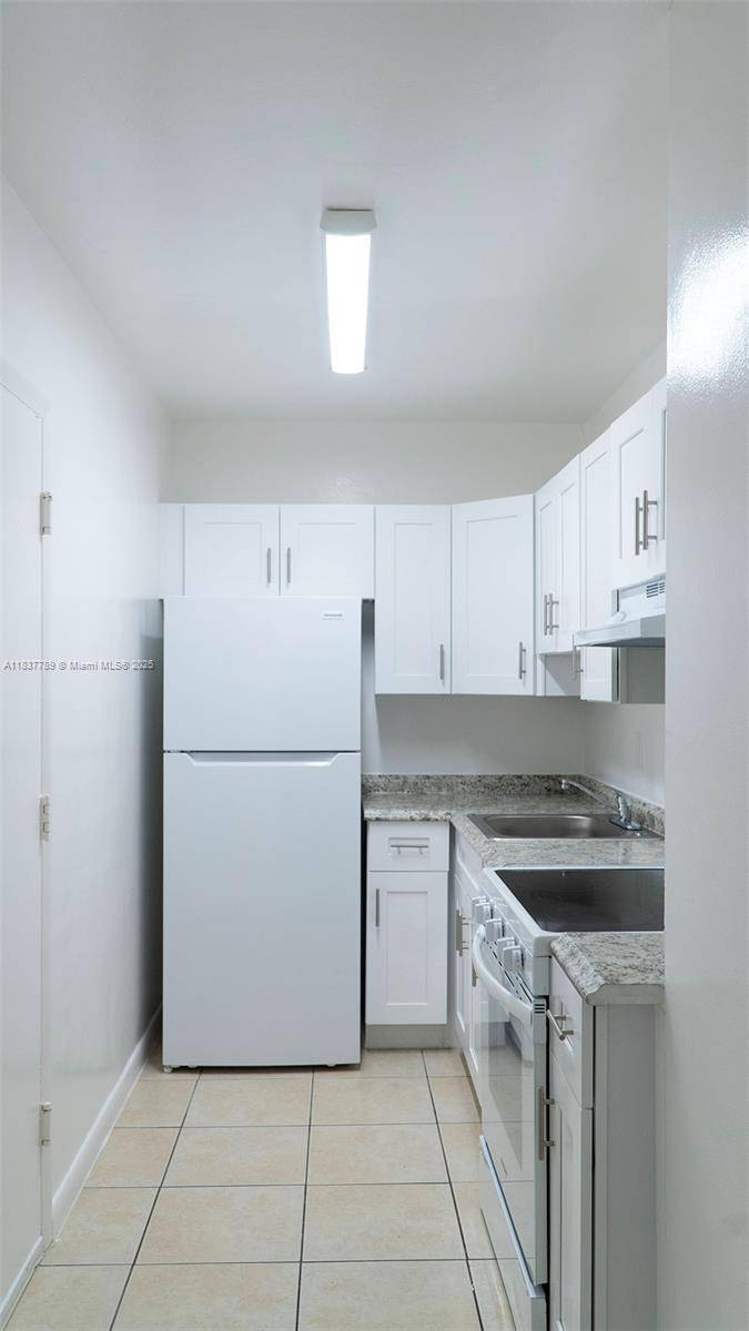 Fort Lauderdale, FL 33334,5990 NE 18th Ave #909
