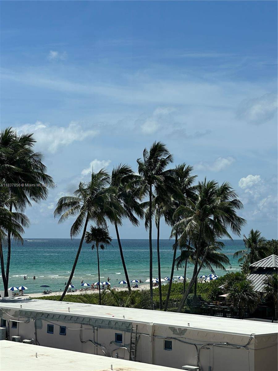 Miami Beach, FL 33140,5255 Collins Ave #3D