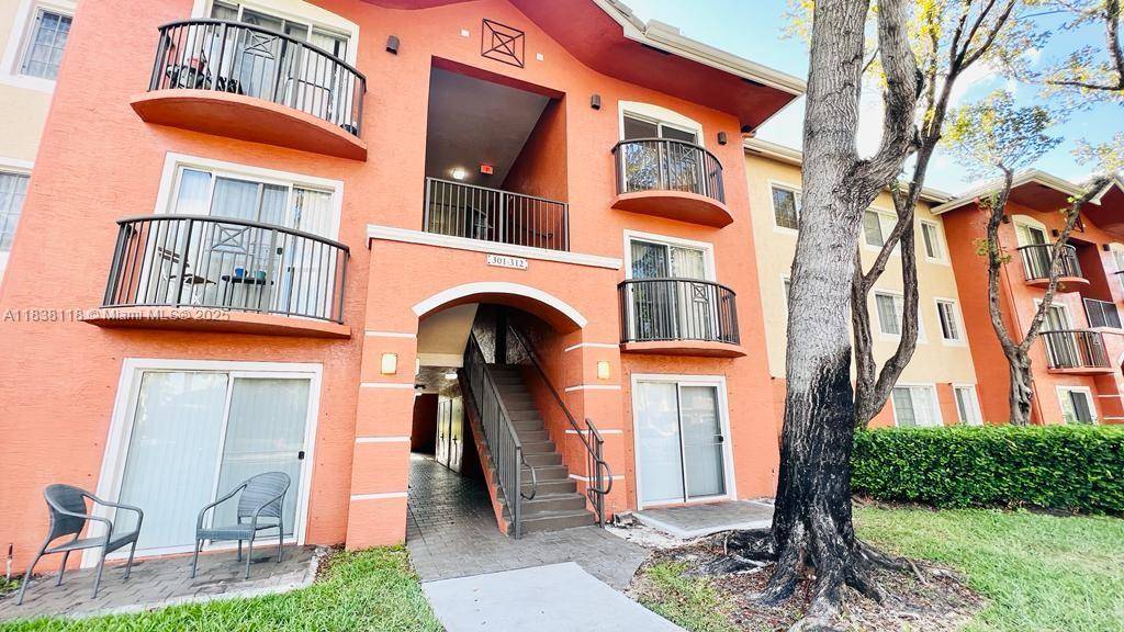 West Palm Beach, FL 33417,4195 N Haverhill Rd #311
