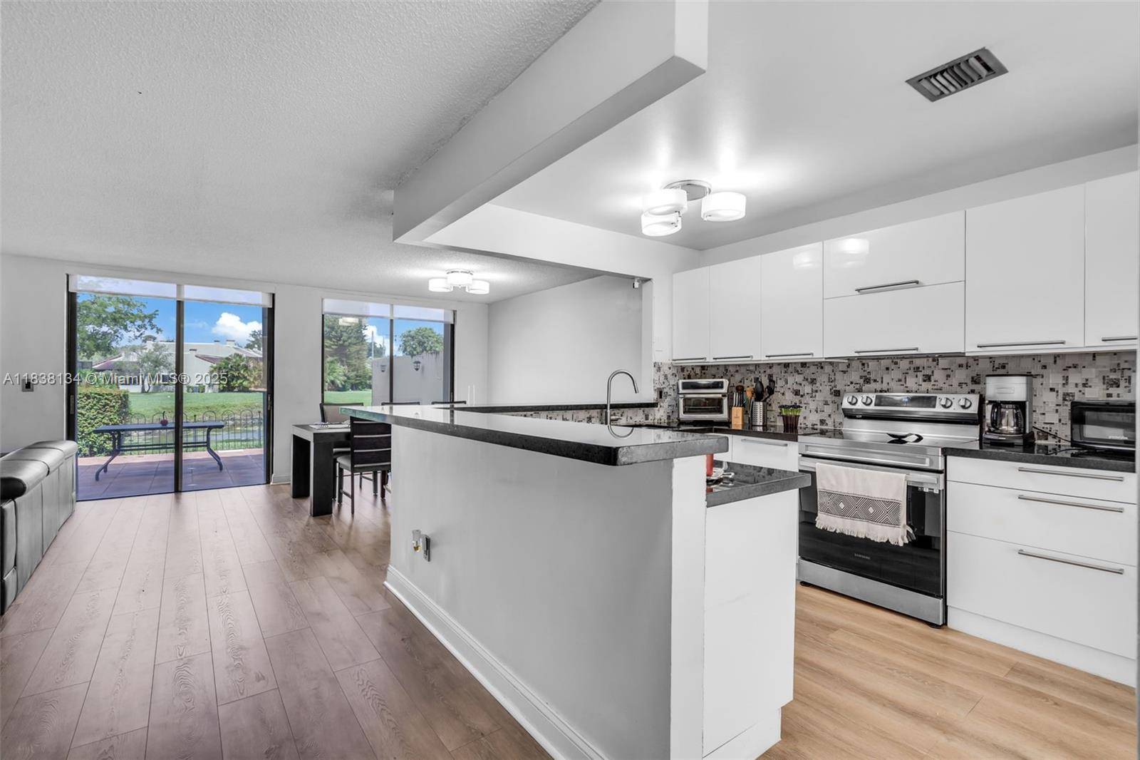 Doral, FL 33178,9931 Costa Del Sol Blvd #F-107