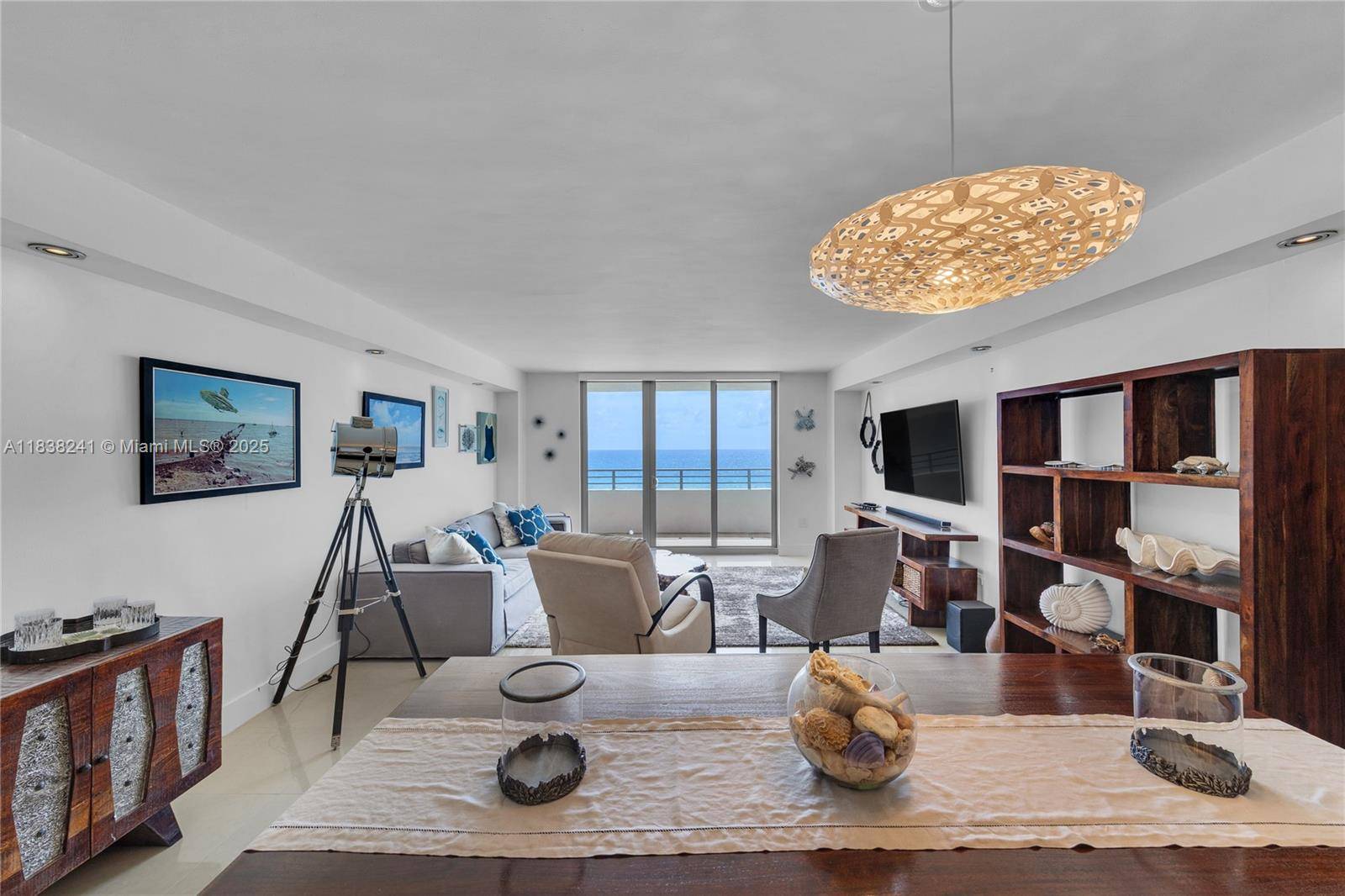 Miami Beach, FL 33140,5555 Collins Ave #6D