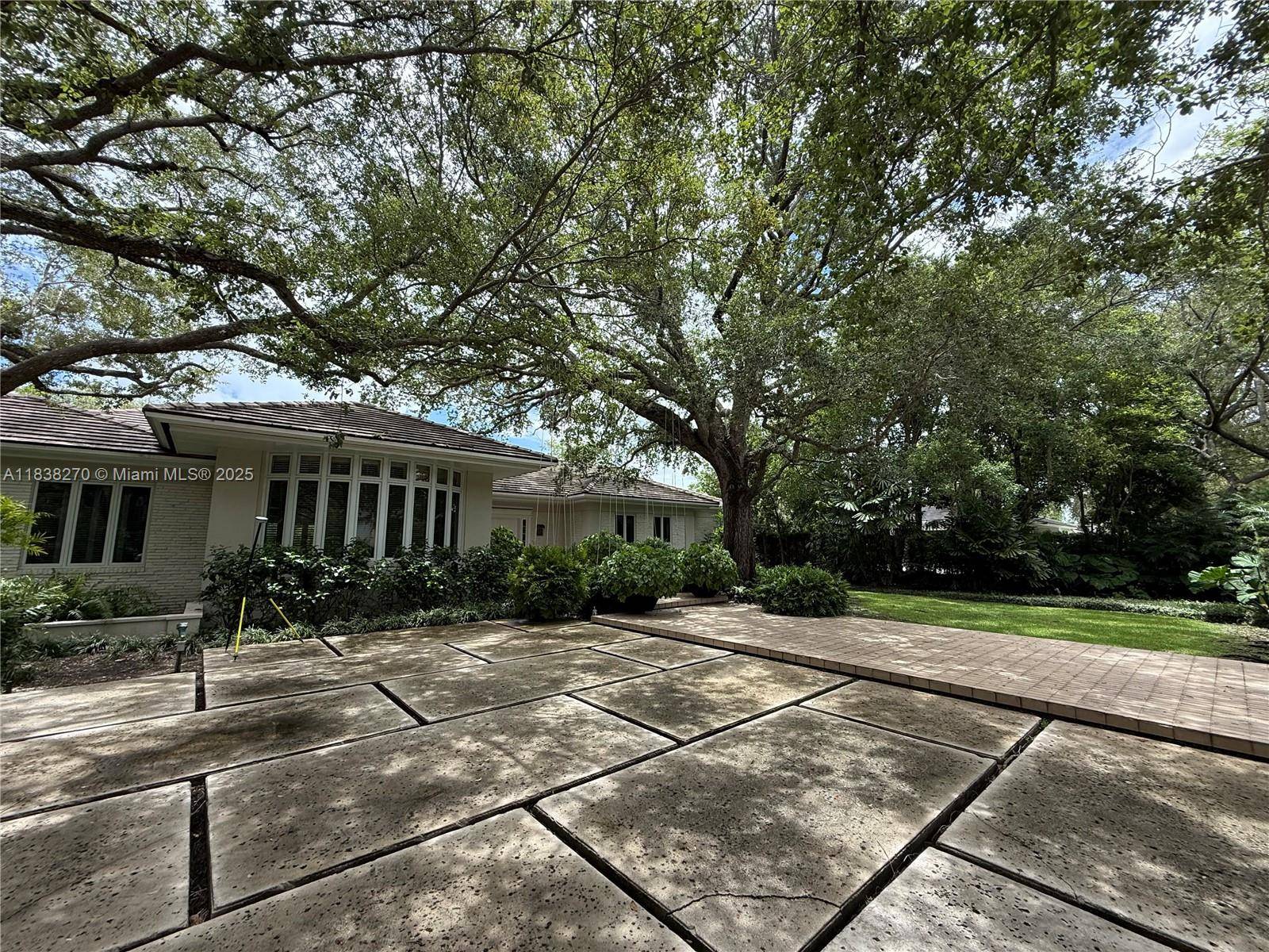 Coral Gables, FL 33156,11055 Paradela St