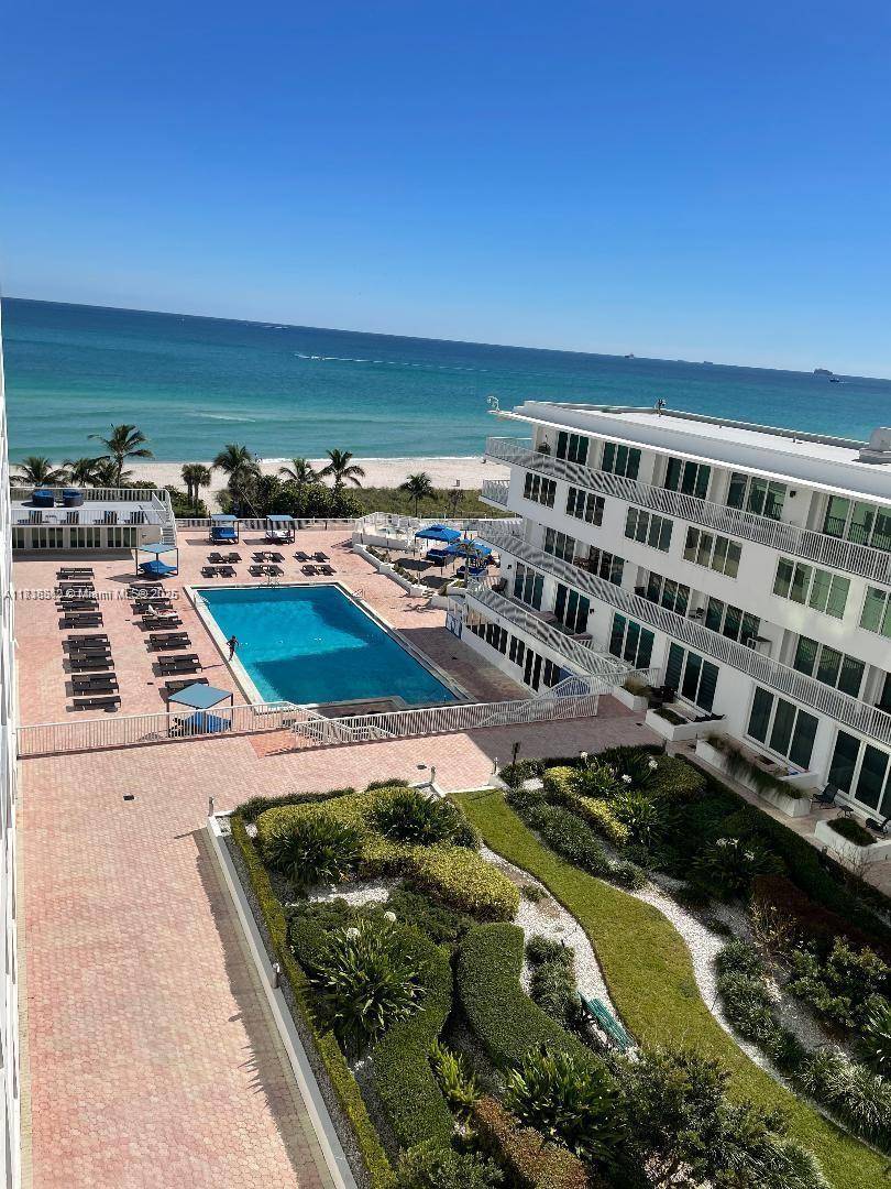 Miami Beach, FL 33140,5401 Collins Ave #514