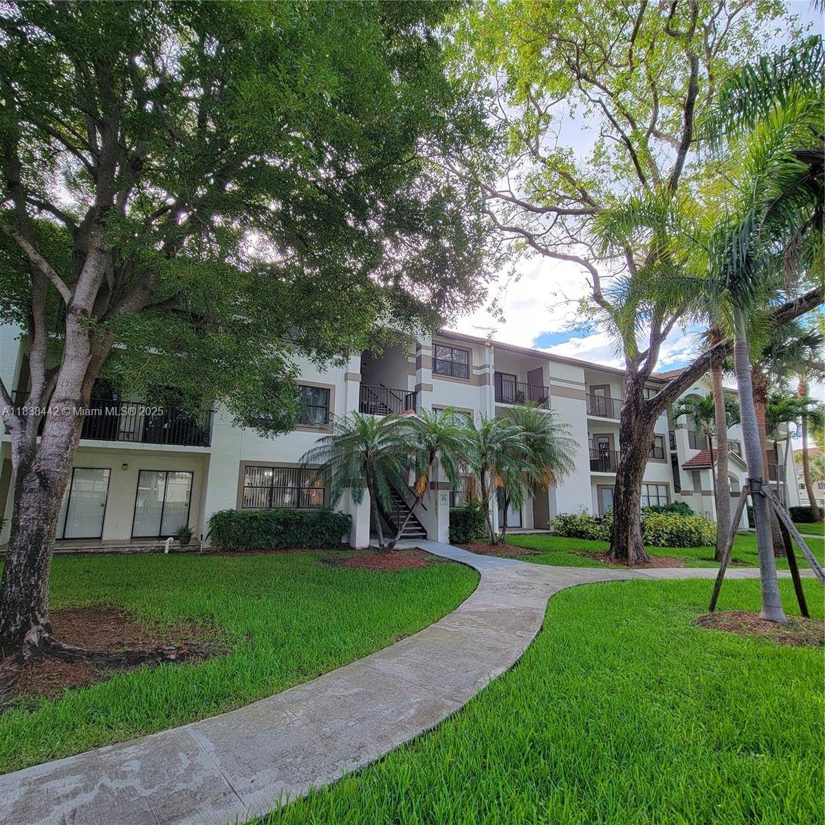 Hollywood, FL 33021,550 S Park Rd #25-8