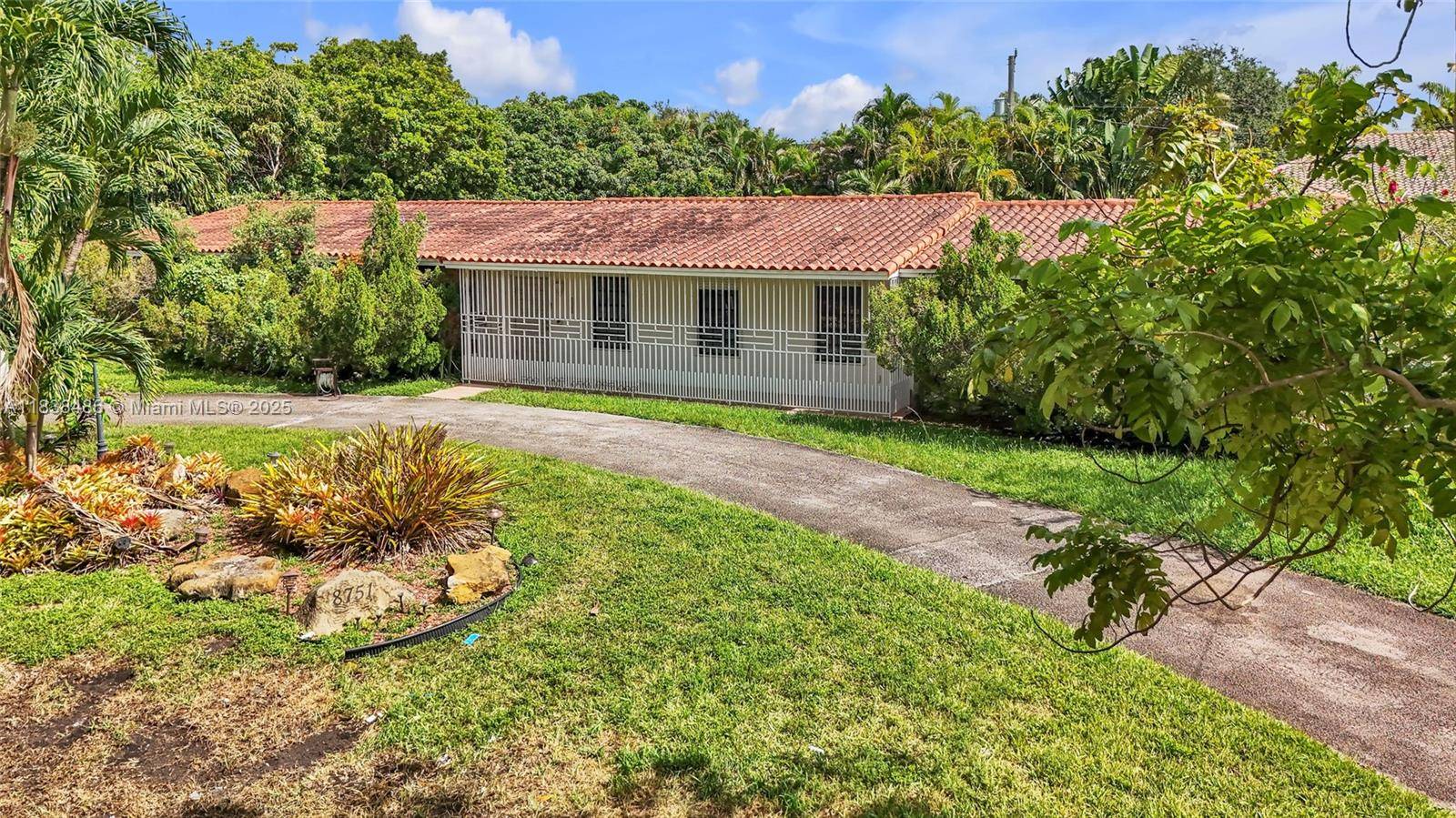 Miami, FL 33176,8751 SW 110th St