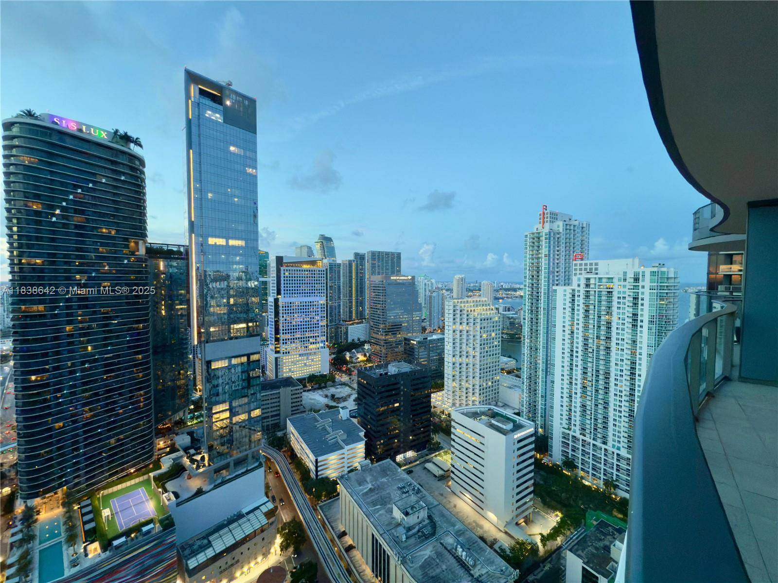 Miami, FL 33131,1000 Brickell Plz #4314