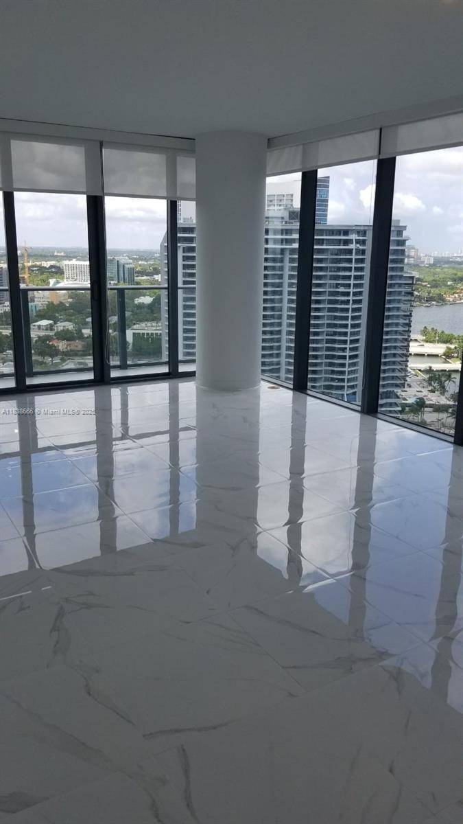 Miami, FL 33137,650 NE 32 St #2508