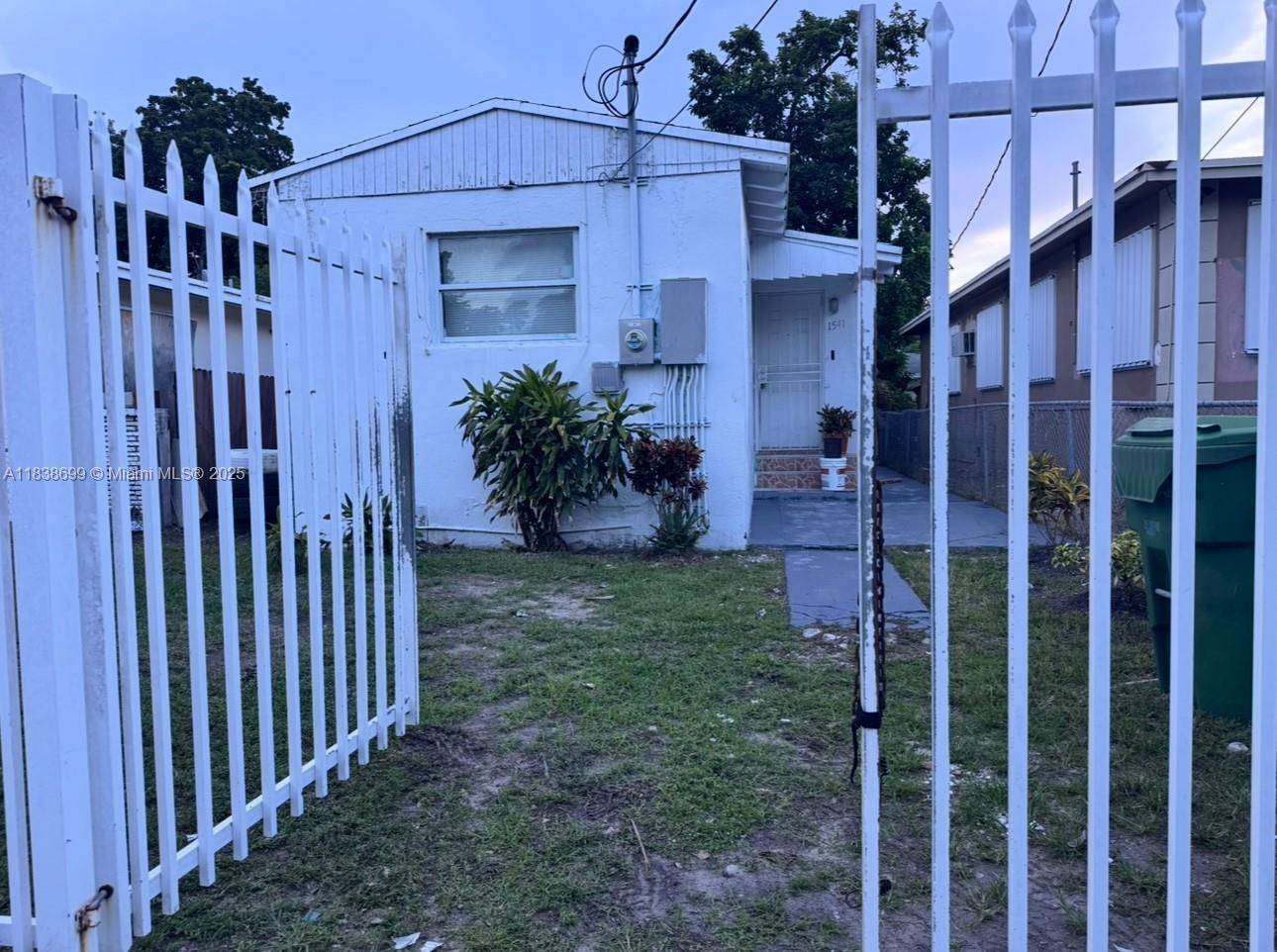 Miami, FL 33147,1541 NW 70th St #1541