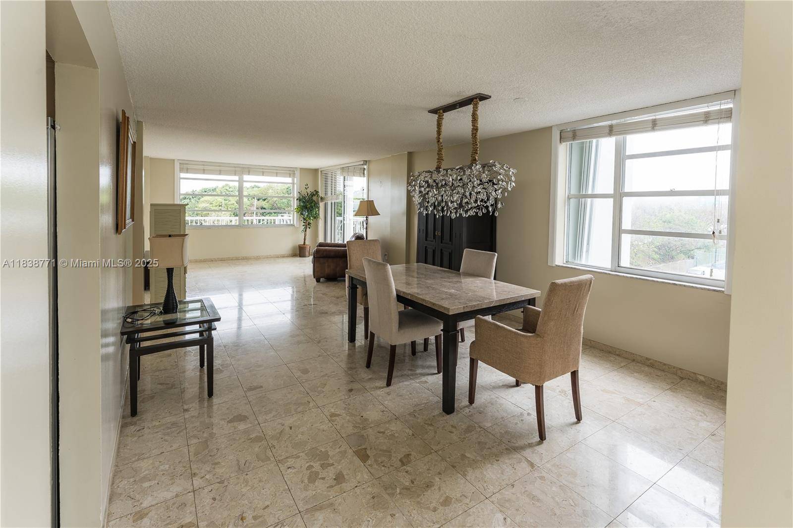 Miami, FL 33129,150 SE 25th Rd #5G