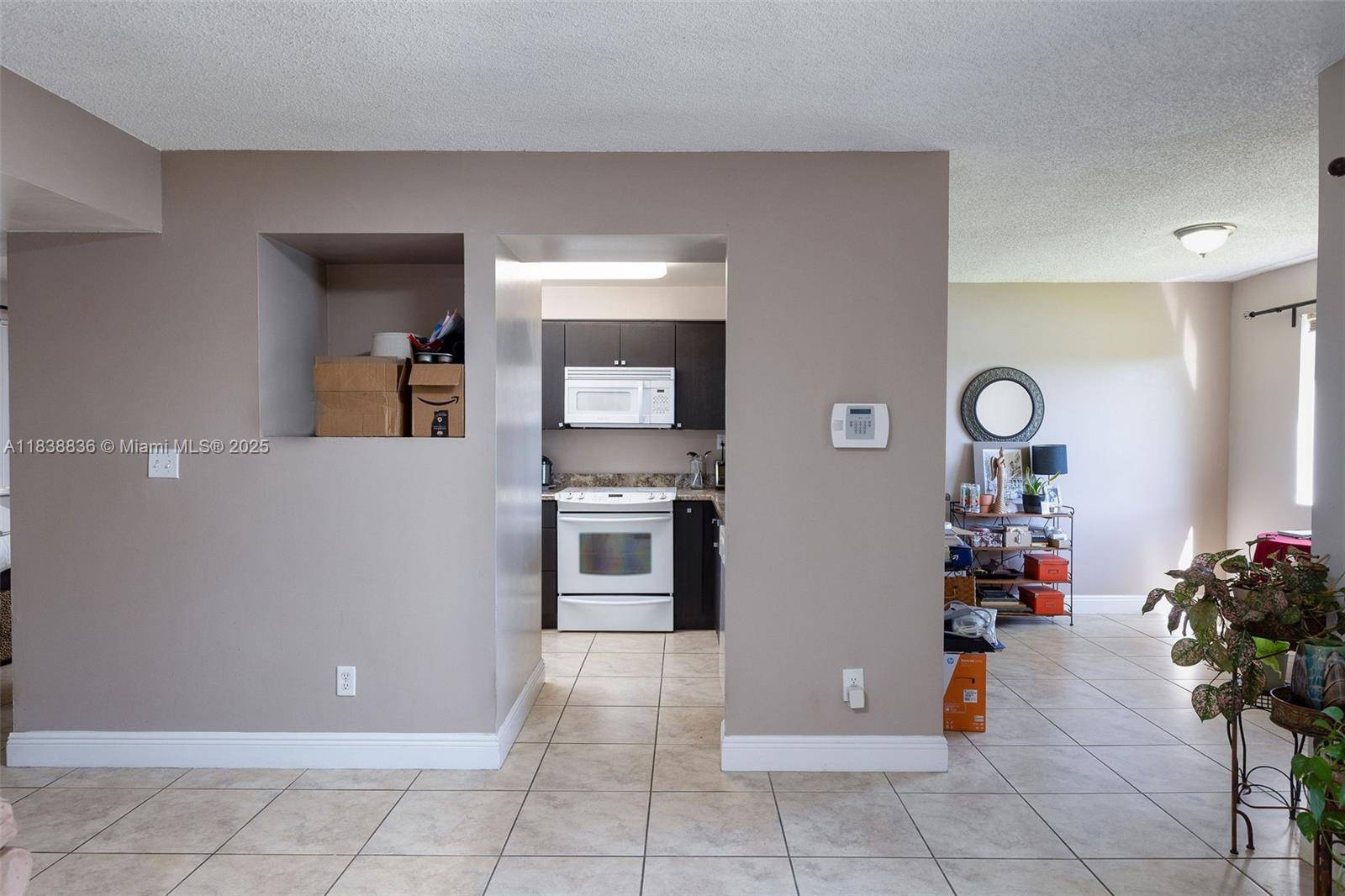 Plantation, FL 33324,706 NW 92nd Ave #706